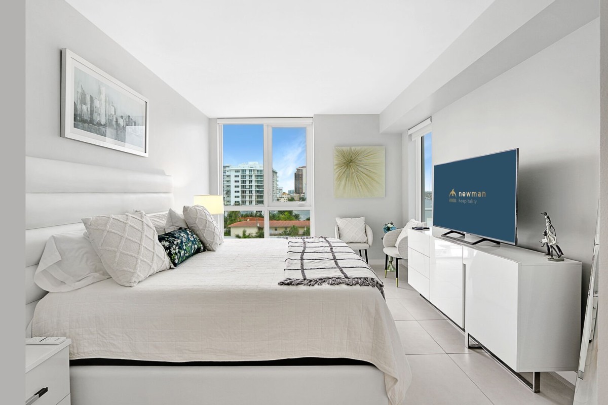 FTL Tiffany Mauve 703 | Fort Lauderdale, FL | Newman Hospitality