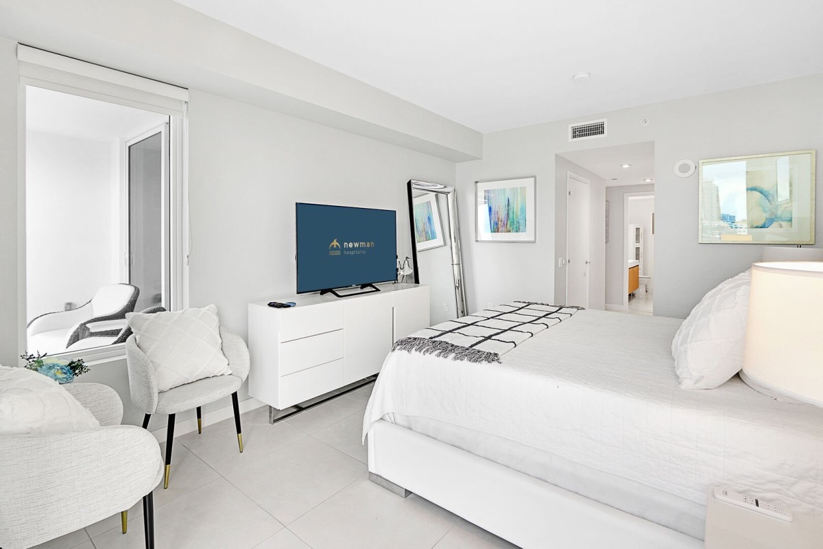 FTL Tiffany Mauve 703 | Fort Lauderdale, FL | Newman Hospitality