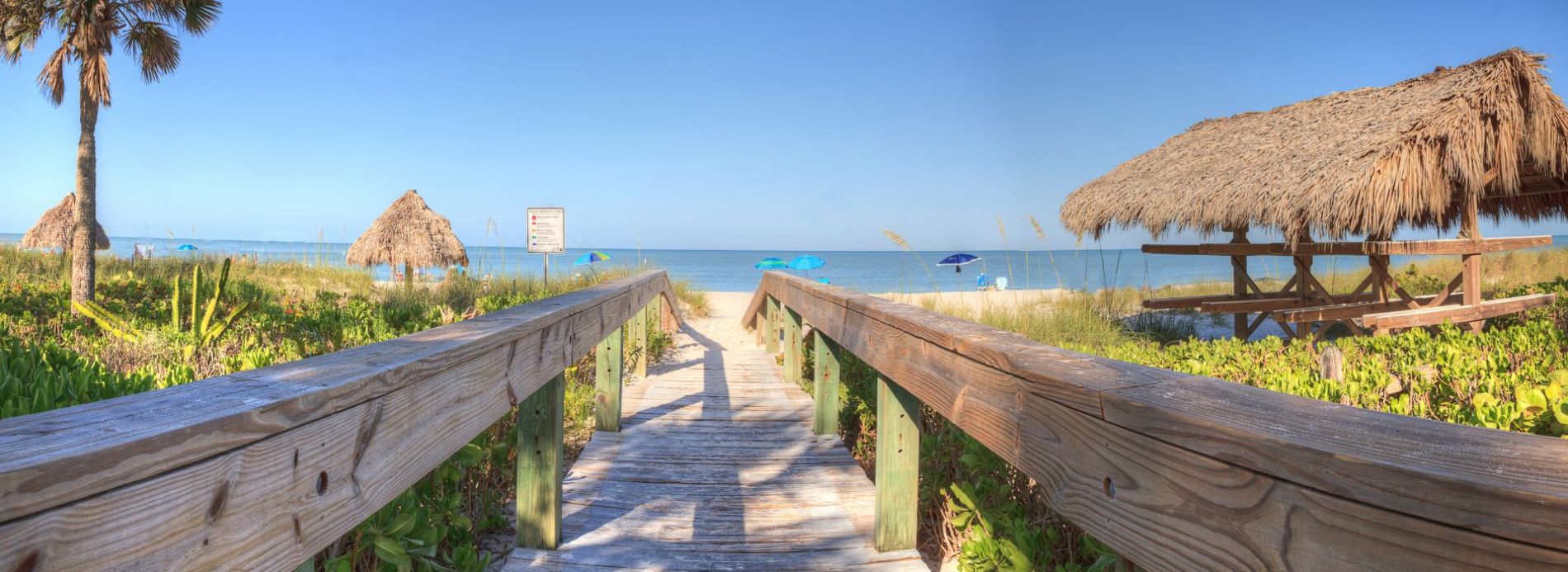 Lowdermilk Park beach in Naplles